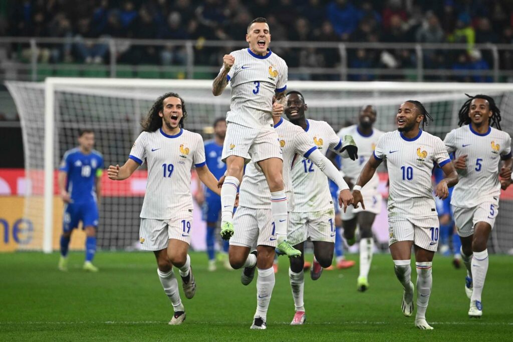 Italie-France : emmenés par Lucas Digne et Adrien Rabiot, les Bleus s’imposent et terminent l’année sur une note positive