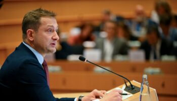 "J'ai déjà reçu des messages de condoléances": Le poste européen "pas facile" confié au Luxembourgeois Christophe Hansen