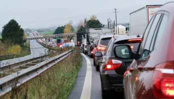 « J’ai fait 500 m en 30 minutes » : à Beauvais, la fusion des colères complique la vie des automobilistes