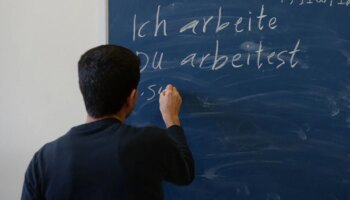 Jobs für Geflüchtete: „Wir wollen Mitarbeitergespräche auf Deutsch führen können“