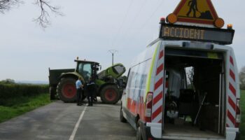 Jouy-le-Moutier : un agriculteur meurt écrasé par son tracteur