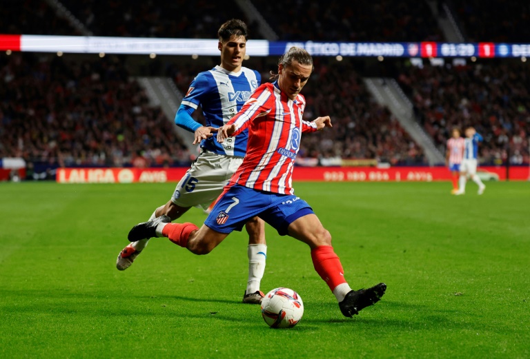 La Liga: L'Atlético Madrid double le Real, émotion à Valence