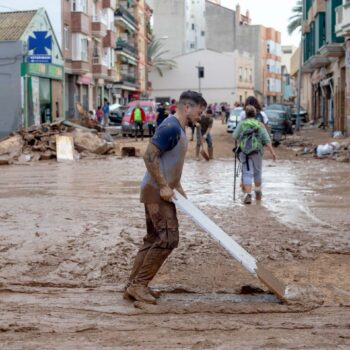 « La catastrophe de Valence montre à quel point la métropole durable reste un oxymore »