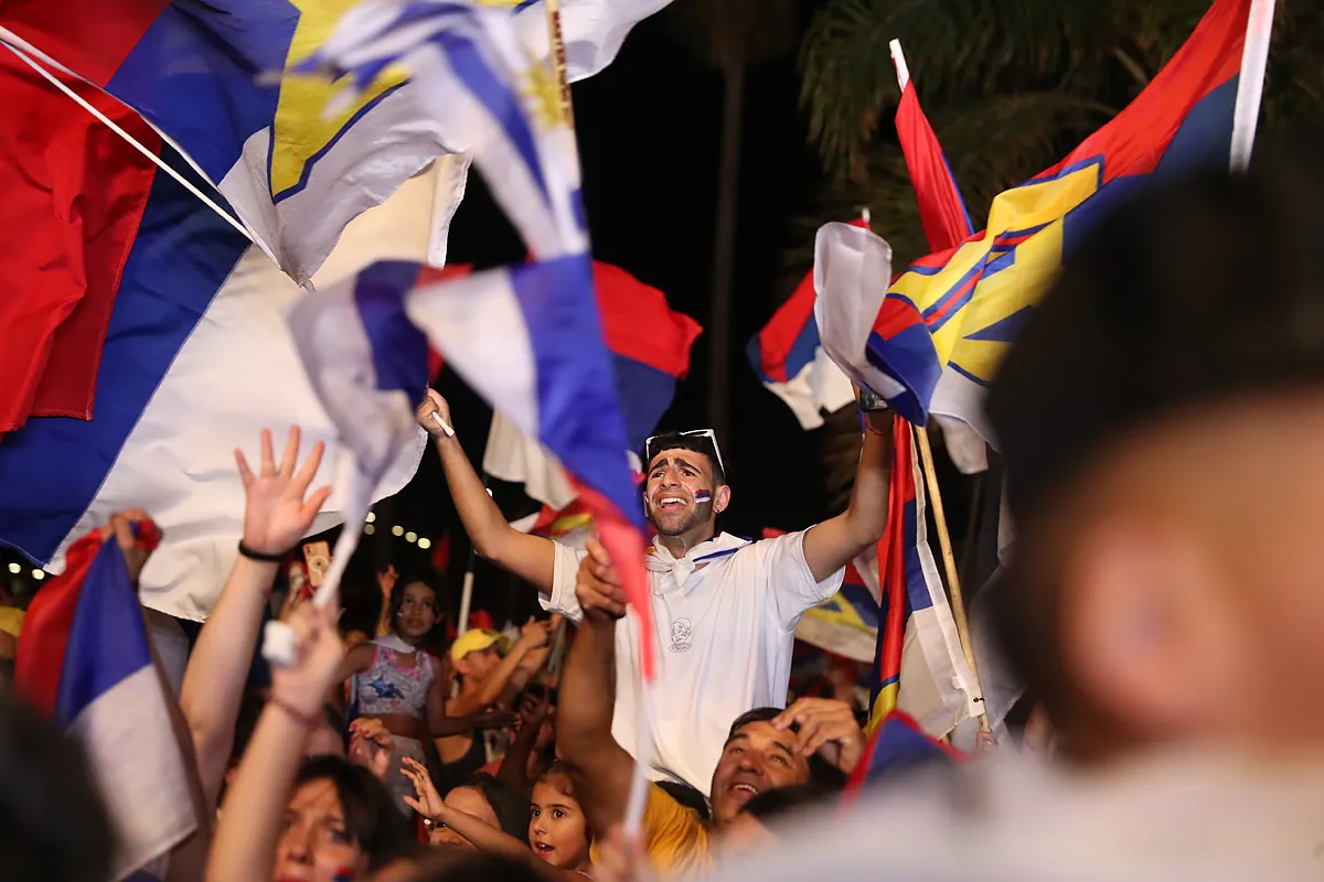 La izquierda regresa al poder en Uruguay: Yamandú Orsi será el nuevo presidente