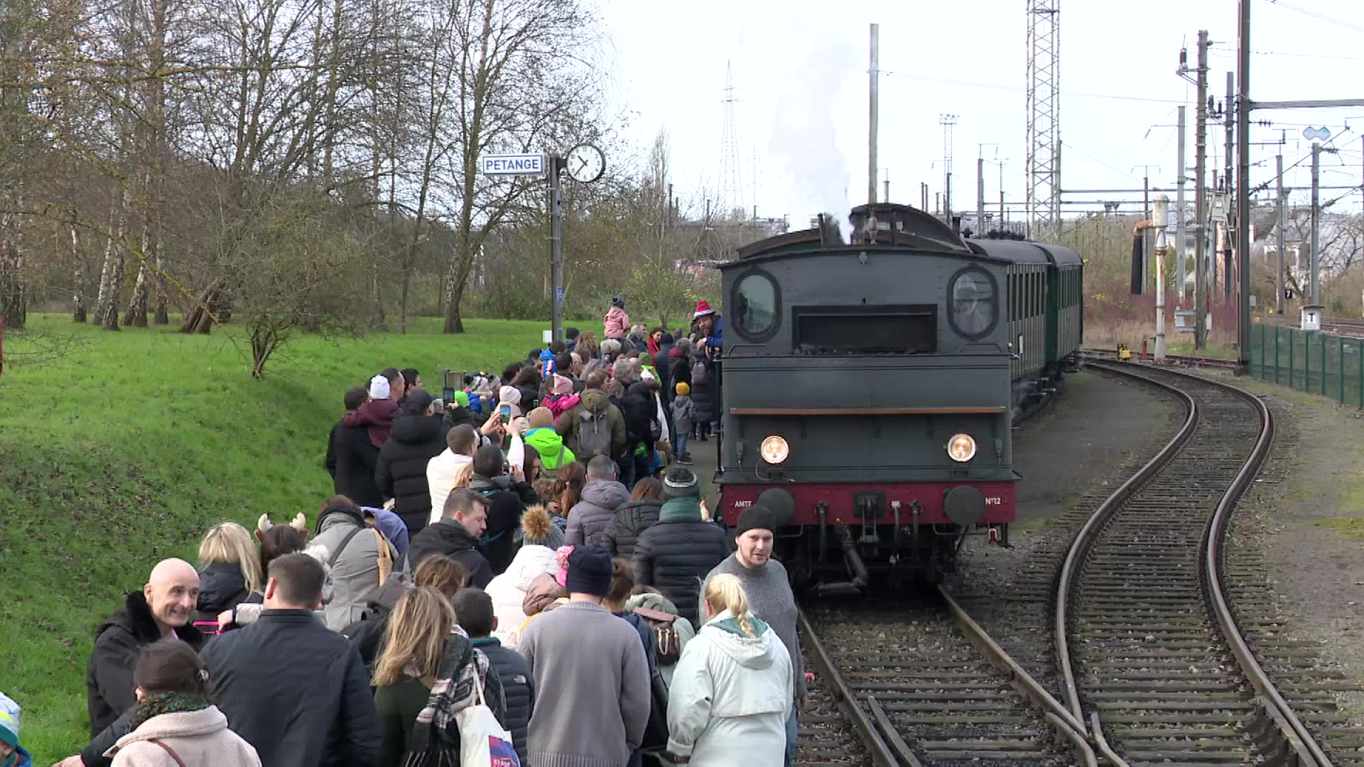 La tradition qui plaît à toute la famille: Un train très spécial pour rencontrer saint Nicolas