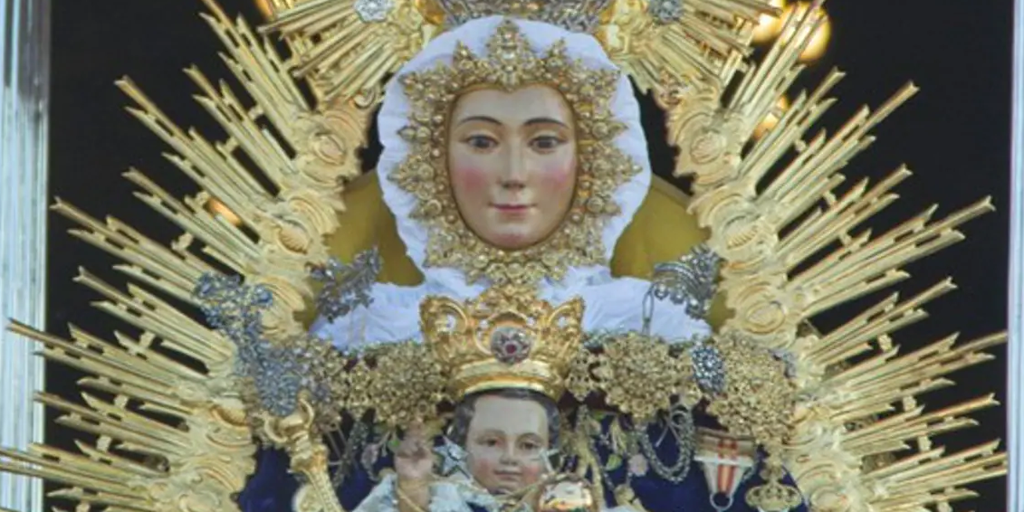 Las imágenes de la procesión Magna de Sevilla 2024: la historia de la Virgen de Setefilla de Lora del Río