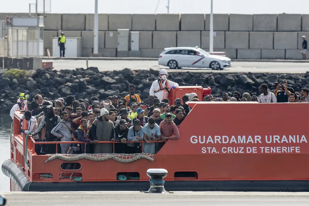 Las llegadas irregulares a Canarias caen un 41% en octubre, a pesar del trágico puente de Todos Lo Santos