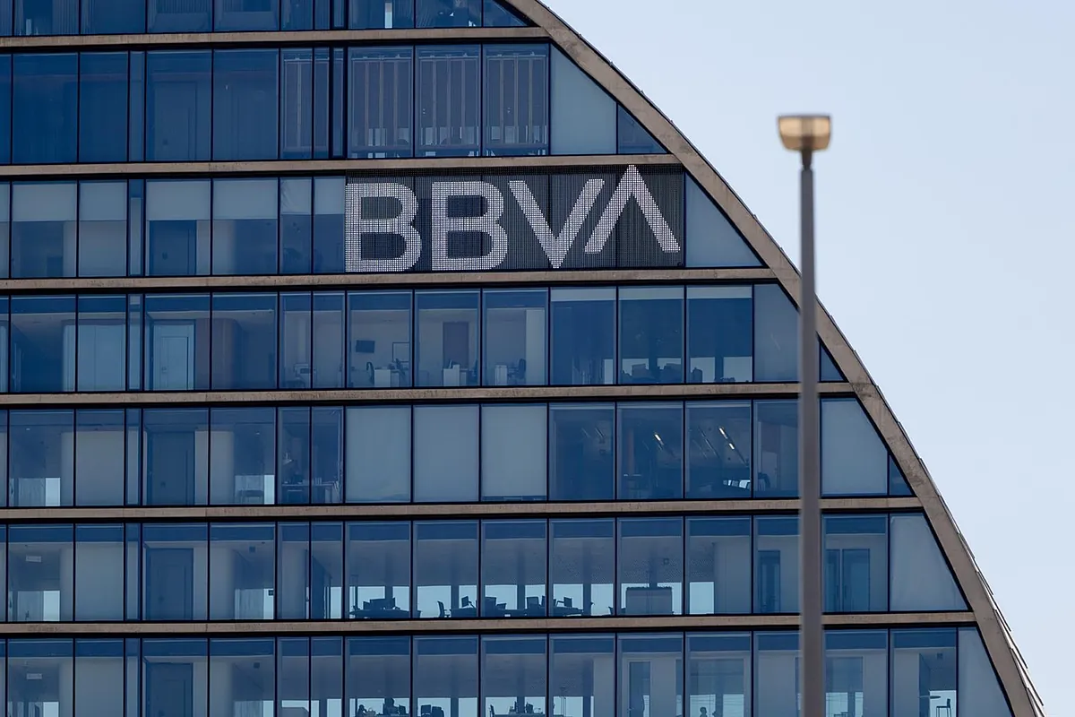 Las patronales catalanas Foment del Treball y Pimec se personarán ante la CNMC contra la OPA de BBVA a Banco Sabadell