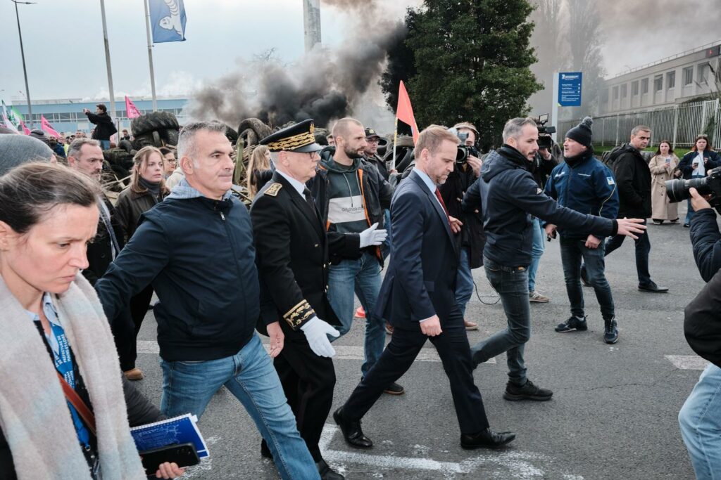 Le gouvernement rattrapé par l’effervescence sociale