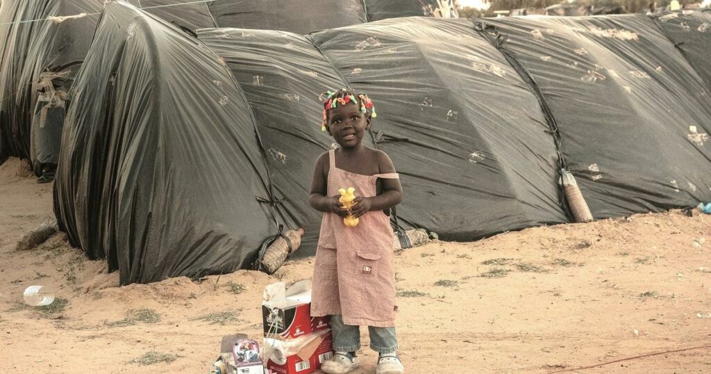 Les camps de la honte: notre reportage à Sfax, auprès des migrants africains bloqués en Tunisie