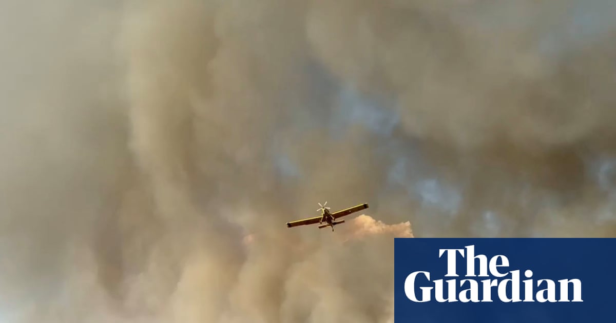 Lightning fire risk high on NSW-Queensland border as thunderstorms develop in heatwave