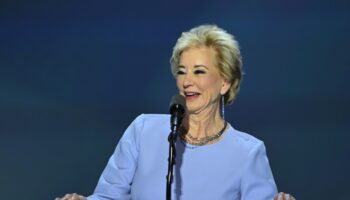 Linda McMahon: L'ex-patronne du catch américain nommée ministre de l'Éducation par Trump