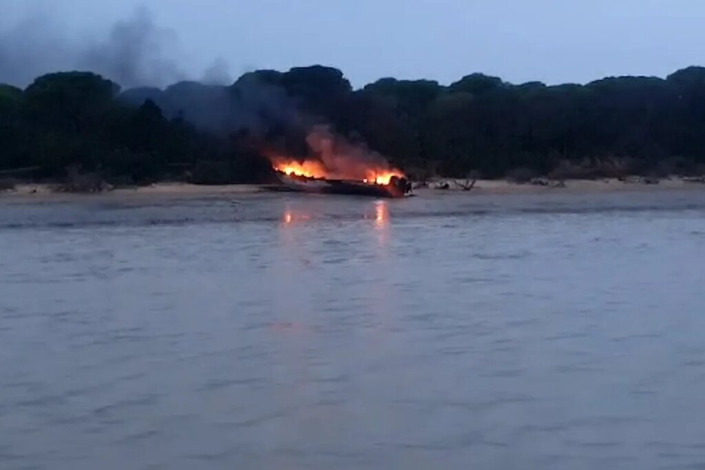 Los audios de los narcos tras el último choque mortal con la Guardia Civil: "Vamos a tener que meterle fuego a la 'negra' porque la hemos reventado"