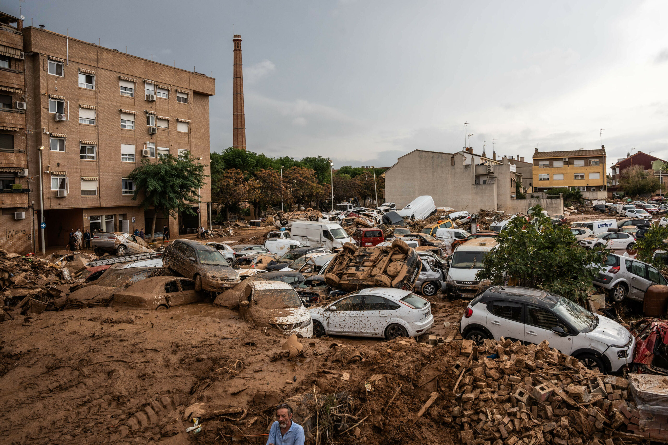 Los más de 100.000 vehículos afectados por la DANA de Valencia tardarán meses en limpiarse