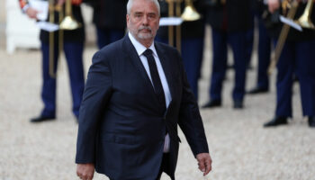 Luc Besson prêt à payer plus d’impôts pour aider « les plus démunis » et dénonce « ces riches » qui s’y opposent