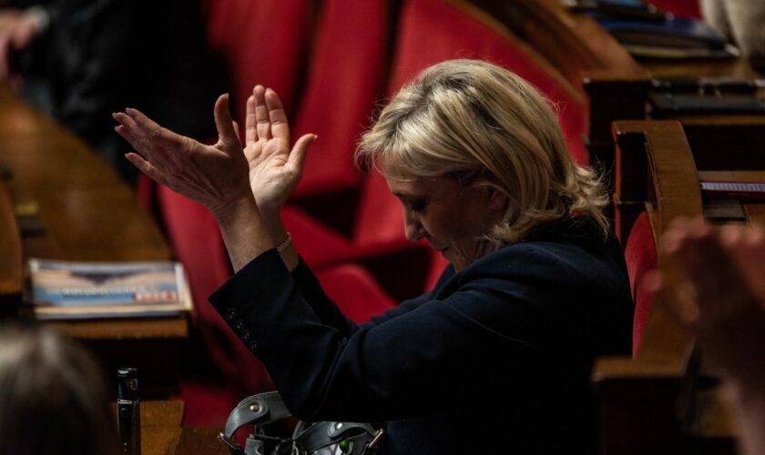 Marine le Pen menace le gouvernement Barnier de censure: pourquoi maintenant?