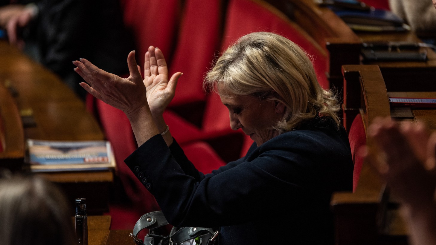 Marine le Pen menace le gouvernement Barnier de censure: pourquoi maintenant?