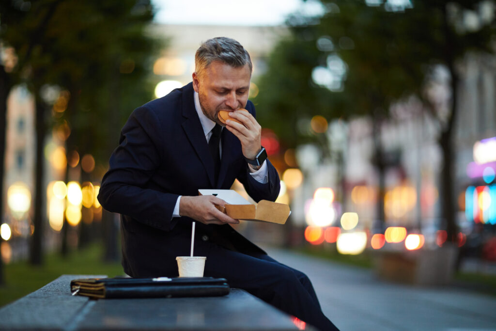 Mauvaise habitude: Pourquoi manger vite est mauvais pour la santé