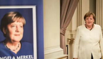 Merkel recuerda en sus memorias la «estrecha colaboración» con Rajoy, quien luego se distanció de ella por «tacaña»