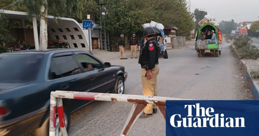 More than 40 killed in north-west Pakistan in gun attack on Shia convoy