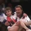 Mort de Bela Karolyi, entraîneur emblématique de la gymnaste Nadia Comaneci