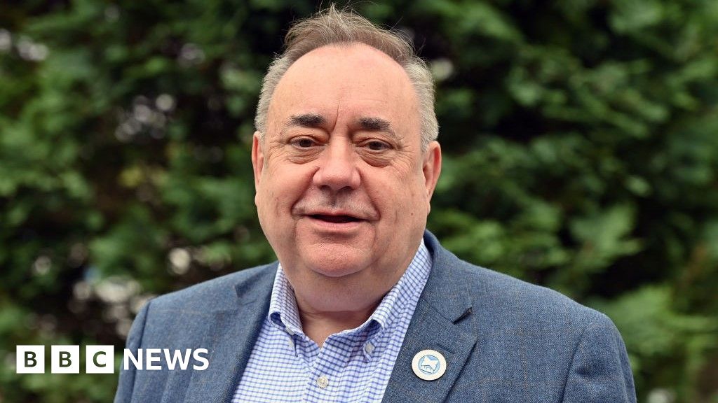 Mourners gather for Alex Salmond memorial service