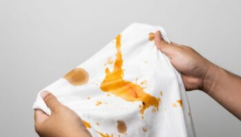 Mrs Hinch fans swear by free hack that removes tomato stains from clothes