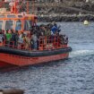 Mueren cuatro personas, entre ellas dos niños, tras hundirse otra embarcación frente a la isla griega de Samos