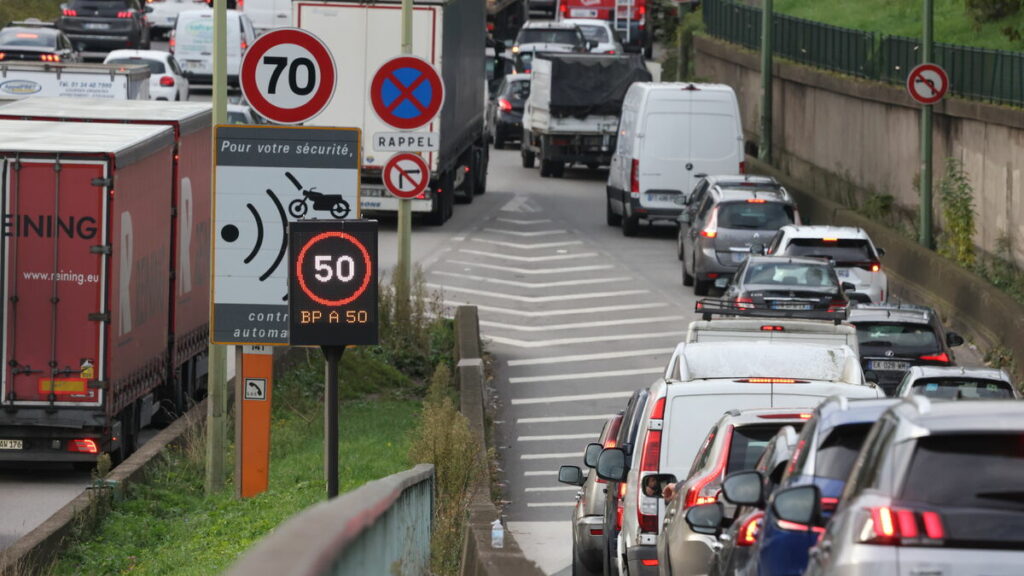 Municipales à Paris : 30 km/h en ville, périphérique à 50 km/h, place de la voiture… ce qu’en pensent les habitants