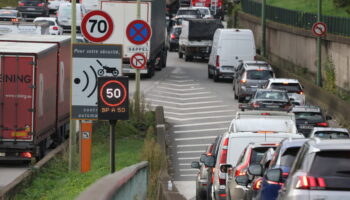 Municipales à Paris : 30 km/h en ville, périphérique à 50 km/h, place de la voiture… ce qu’en pensent les habitants