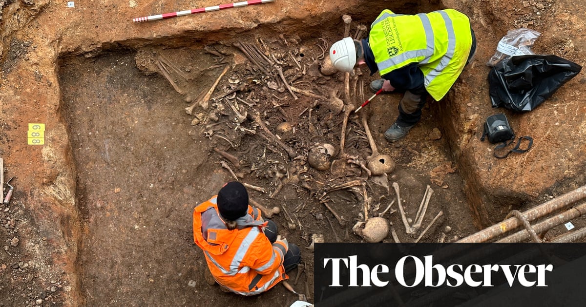 Mystery surrounds 800-year-old Leicester burial pit containing 123 bodies