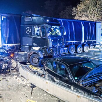 NRW: Mehr als 20 Verletzte bei Lkw-Chaosfahrt auf Autobahnen