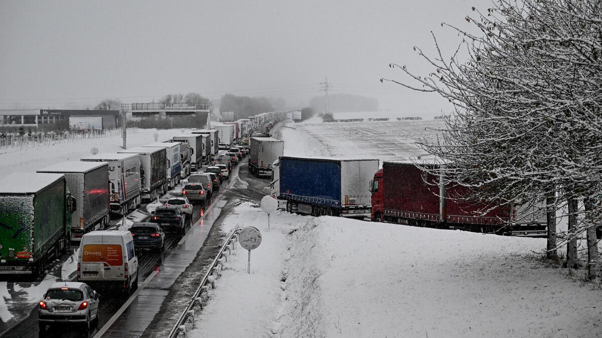 Neige : transports perturbés, coupures d’électricité... comment ces flocons précoces ont provoqué une grosse pagaille