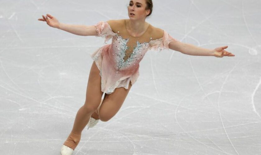 Eiskunstläuferin Nathalie Weinzierl will ihrem Sport auch nach dem Karriereende treu bleiben. Foto: Sergei Grits/AP/dpa