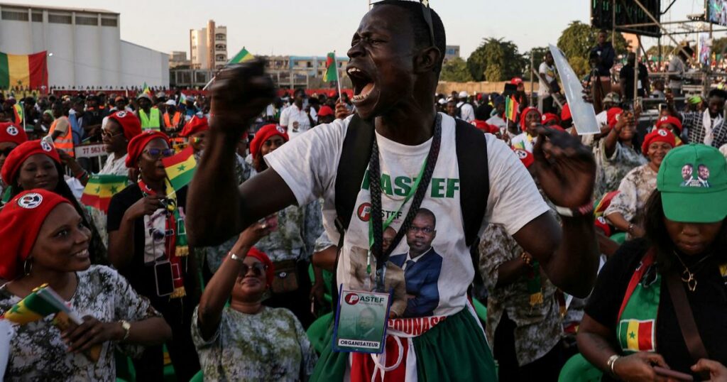 «On s’attendait à une nouvelle victoire mais peut-être pas d’une telle ampleur» : au Sénégal, le triomphe électoral du camp Sonko