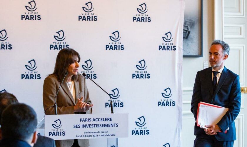 «On va sans doute vivre Baron noir en vrai !» : à Paris, la guerre pour la succession d’Anne Hidalgo est lancée