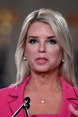 Pam Bondi sustituye como futura fiscal general de Trump a Matt Gaetz