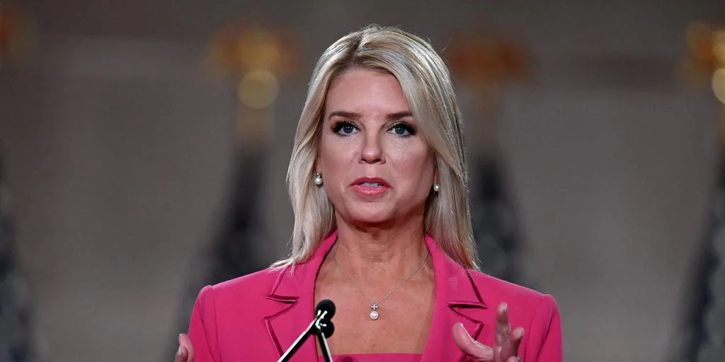 Pam Bondi sustituye como futura fiscal general de Trump a Matt Gaetz