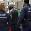 Paris : un homme déverse une bouteille de produit chimique à la gare Saint-Lazare, une dizaine de personnes incommodées