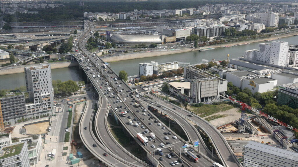 Périphérique à 50 km/h : le pôle écologiste raille les « prévisions désastreuses » de Valérie Pécresse