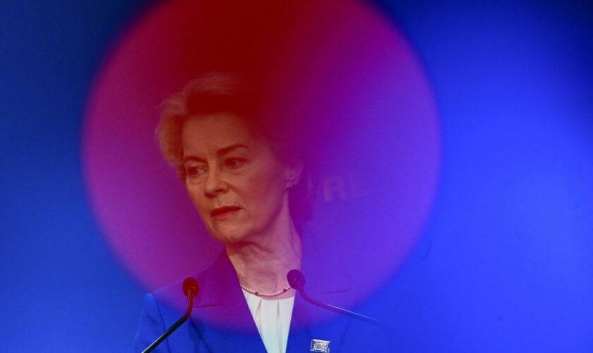 «Pfizergate» : la justice européenne se penche sur les textos entre Ursula von der Leyen et le patron de Pfizer