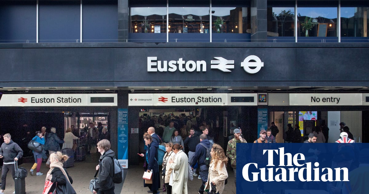 Police carry out controlled explosion at London Euston station