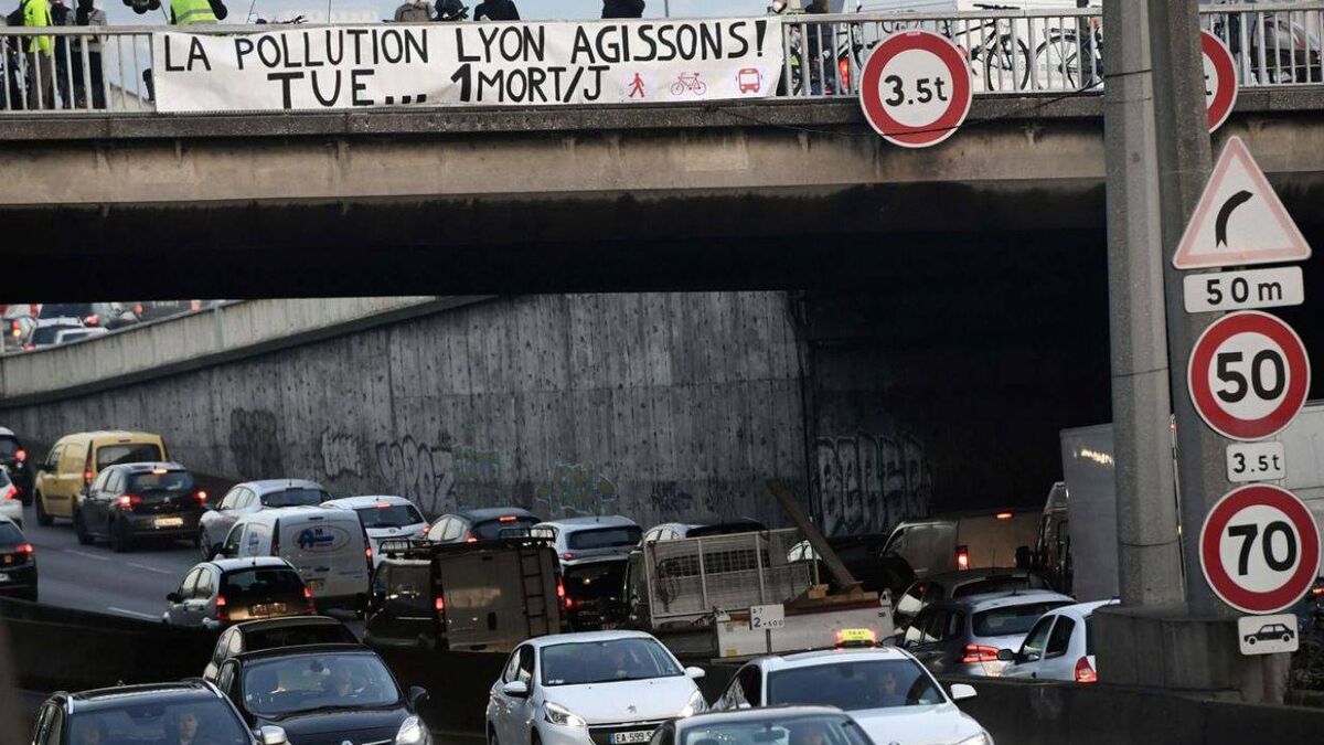 Pollution : Paris veut que l’UE décale les sanctions prévues pour les constructeurs automobiles en 2025