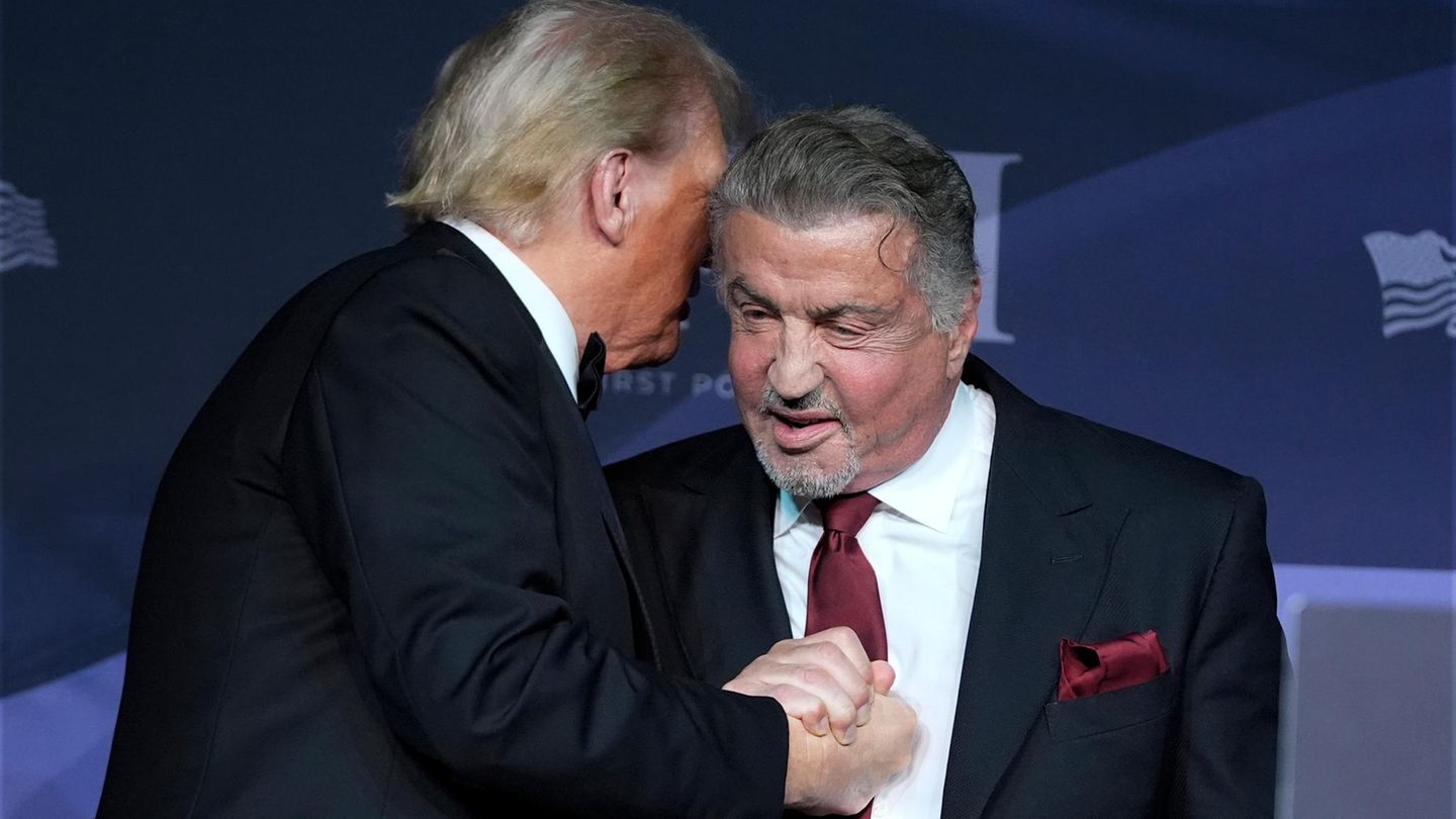 Promis aus Politik & TV: Sylvester Stallone bei Trump-Gala: "Ich stehe hier in Ehrfurcht"