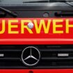 Die Feuerwehr rückte am Freitag zu dem Wohnungsbrand aus. (Symbolbild) Foto: Hauke-Christian Dittrich/dpa