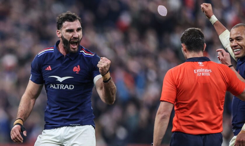 Rugby: La France arrache une troisième victoire de suite contre les All Blacks