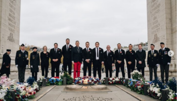 Rugby : en vidéo, le superbe hommage des All Blacks sur la tombe du Soldat inconnu