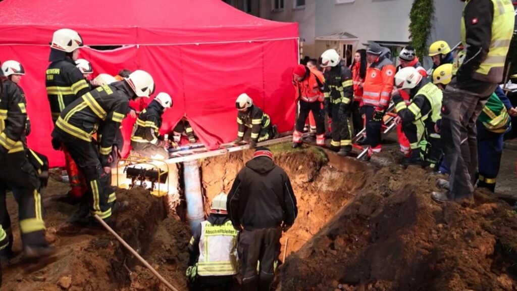 Sachsen: Zweijähriger fällt in metertiefen Schacht – aufwendige Rettung bei Eiseskälte