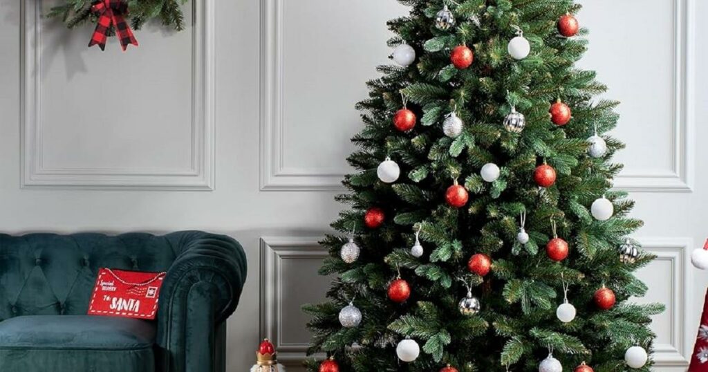 Sapin de Noël artificiel : Amazon casse les prix avec cette promotion qui rend vos fêtes magiques !