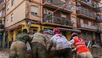 Seis profesionales canarios de atención psicosocial se suman al apoyo de los afectados por la dana